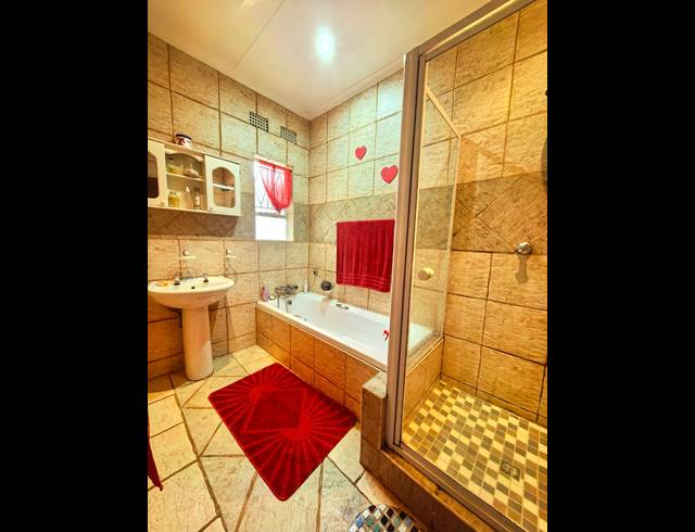 3 BEDROOM HOUSE FOR SALE IN VAALPARK